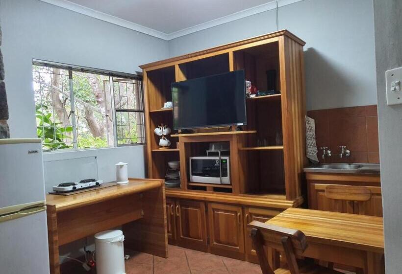 Номер Стандарт, Selati 103 Guest Cottages