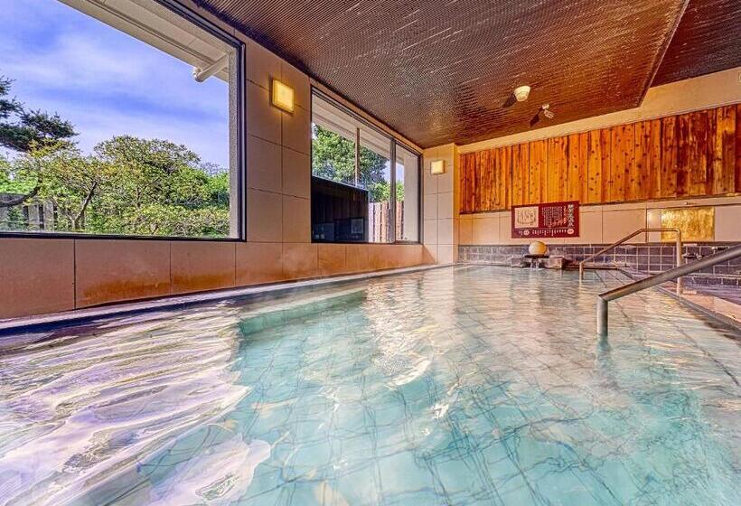 Номер Superior Вид на Бассейн, Ooedo Onsen Monogatari Shima Saichoraku