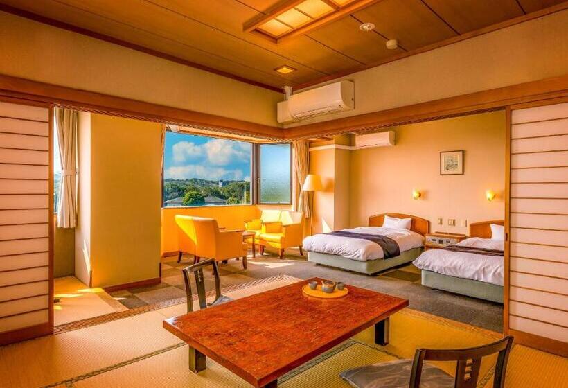 Номер Superior Вид на Бассейн, Ooedo Onsen Monogatari Shima Saichoraku