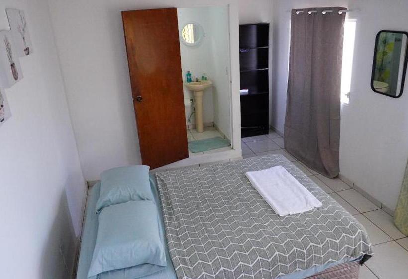חדר סטנדרט, Room With Basic Services