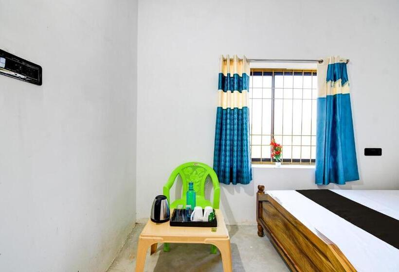 Трехместный Номер Классика, Hill View Lodge &