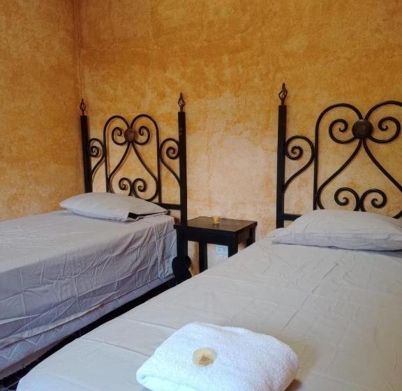 Habitación Estándar Baño Compartido, Vihara   Hostel