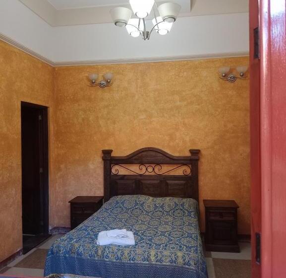 اتاق لوکس, Vihara   Hostel