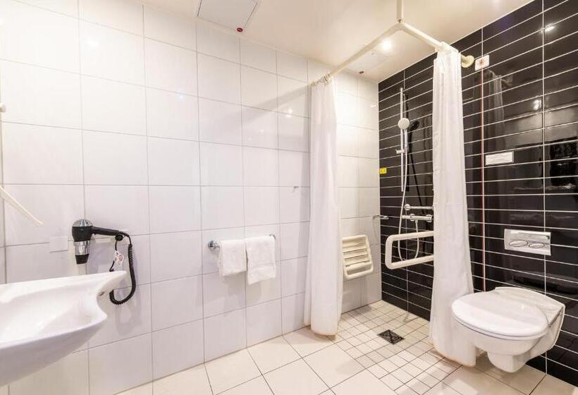 Номер Стандарт Адаптированный для Инвалидов, Premier Inn Dresden City Zentrum