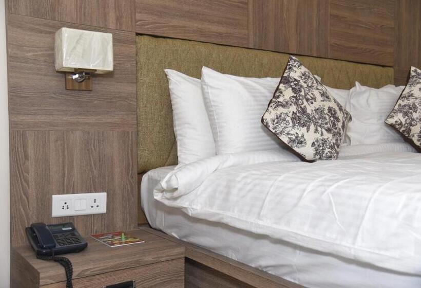 Номер Deluxe, Variety Inn