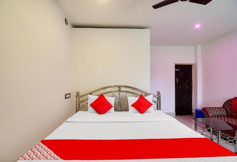 Трехместный Номер Deluxe, Hotel O Mango Leaf Hotel & Restaurant