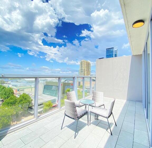 Апартаменты 1 Спальня с Террасой, Premium Apartments Chatswood