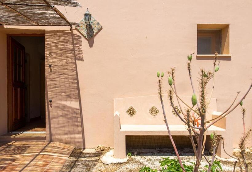 اتاق سوپریور سه تخته, Maragani Beach Rooms & Breakfast