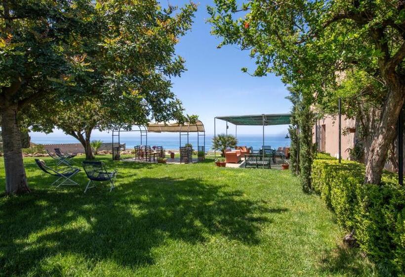 اتاق استاندارد چهار تخته, Maragani Beach Rooms & Breakfast