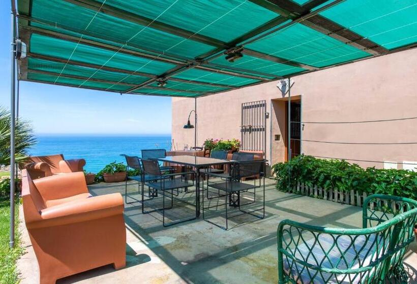 اتاق استاندارد چهار تخته, Maragani Beach Rooms & Breakfast