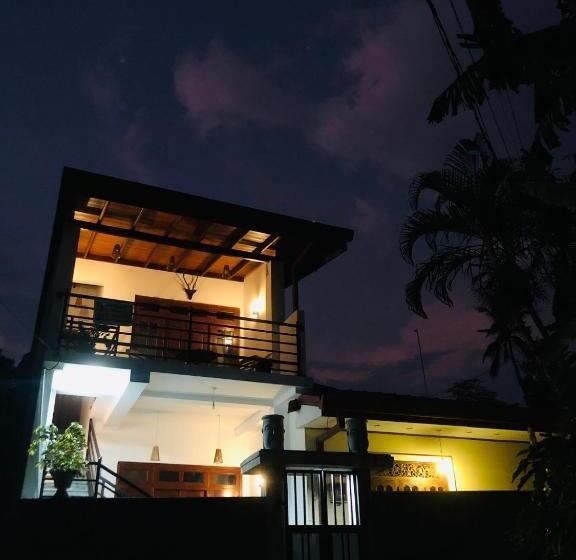 Номер Deluxe с Балконом, Renaissance Villa Bentota