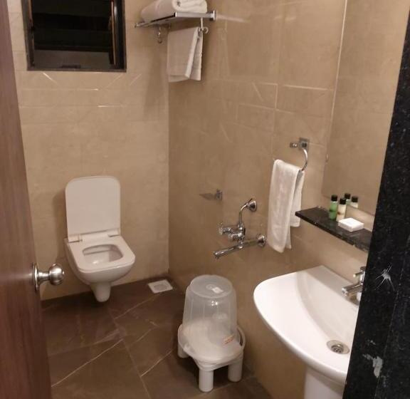 Люкс, Chandanvan Club & Resort