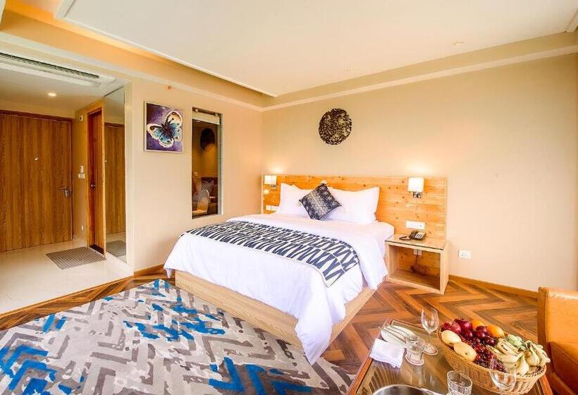غرفة قياسية ذات إطلالة, Naturevilas Sarovar Portico   Centrally Heated