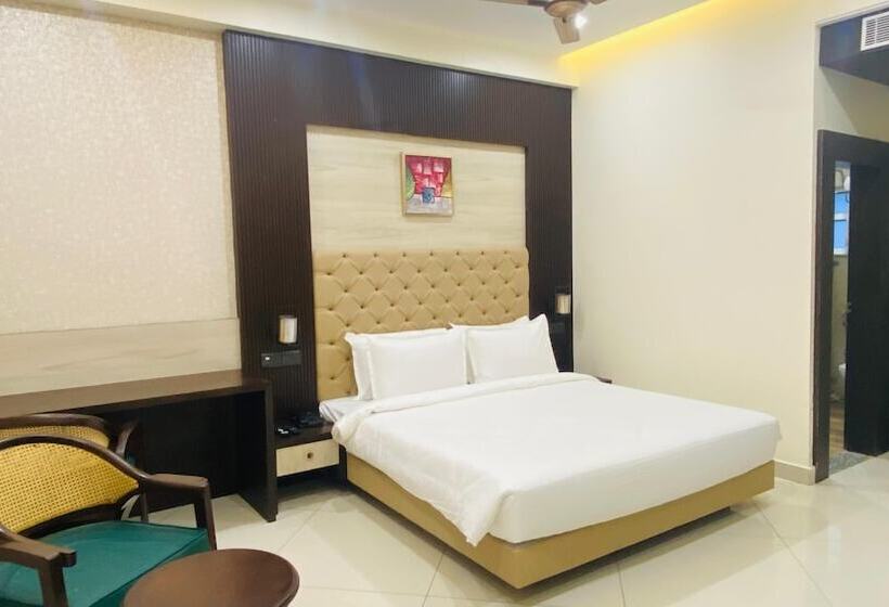 高级大房间, 7 Hills Hotel & Resort