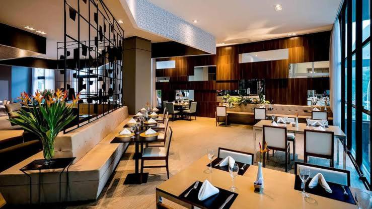 آپارتمان 1 خوابه با بالکن, Flat Em Hotel 5 Estrelas   Grand Mercure   Acomodação Particular