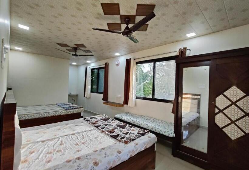 Семейный Номер, Dr Bhoir Farm & Resort