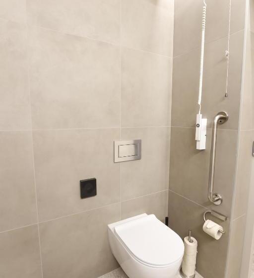 اتاق استاندارد چهار تخته, Floramare Health Resort
