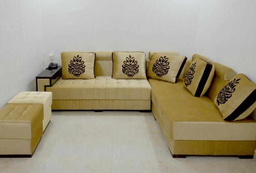 家庭套房, Rawat Resort