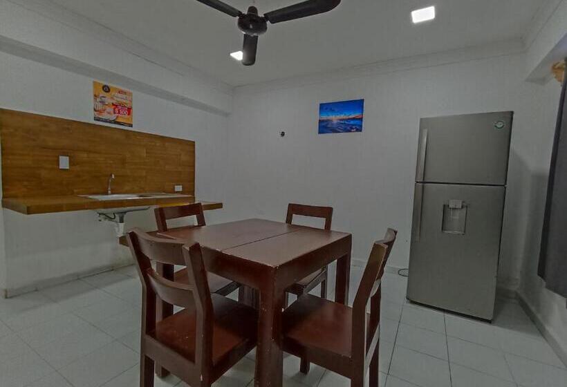 家庭间, Tropical Suites