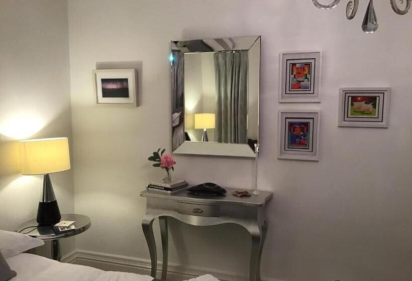 Номер Deluxe, Ten Beacon Hill