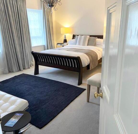 Номер Deluxe, Ten Beacon Hill