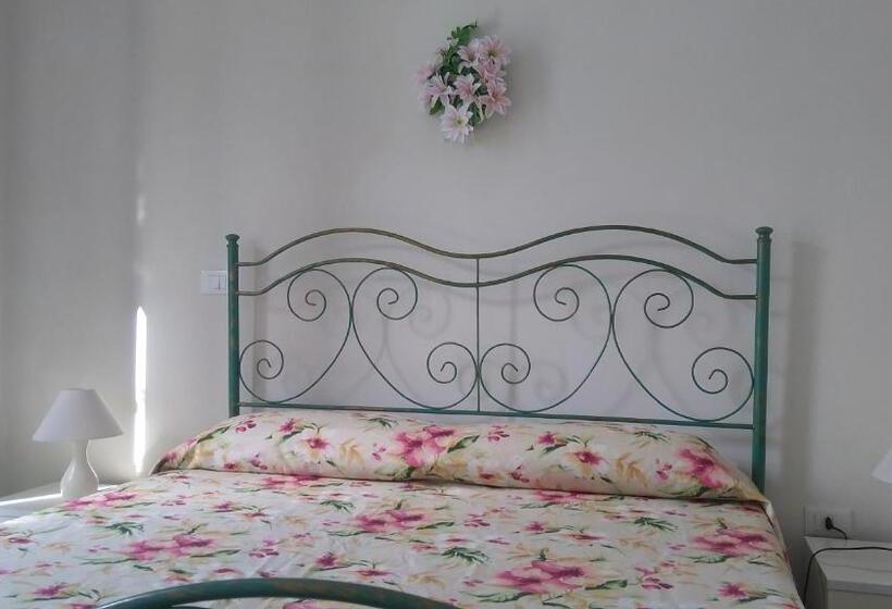 اتاق لوکس خانوادگی, The Twins Rooms In Marettimo 1