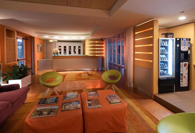Juniorsvit, Albaresidence Masera26