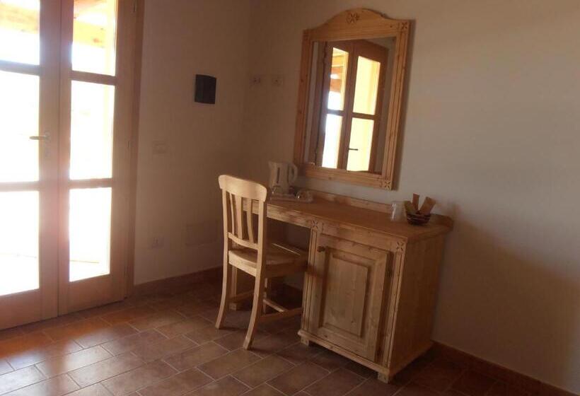 Triple Room Sea View, Azienda Agrituristica La Janna Di La Faj