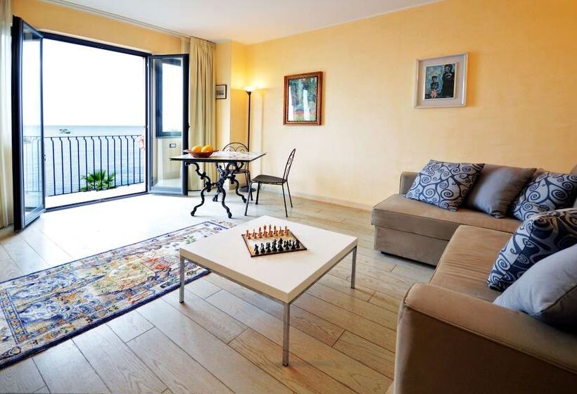 جناح سوبيريور مطل علي البحر, Mar Dei Poeti   Luxury Suites