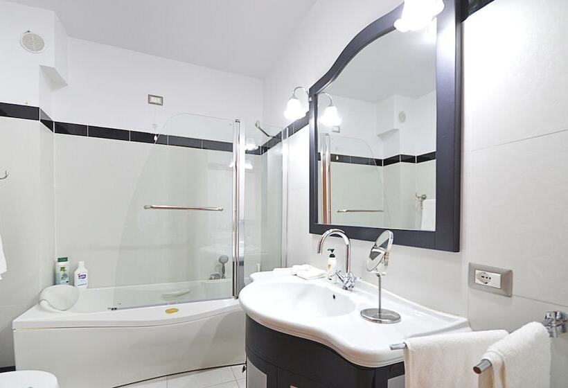 جناح سوبيريور مطل علي البحر, Mar Dei Poeti   Luxury Suites