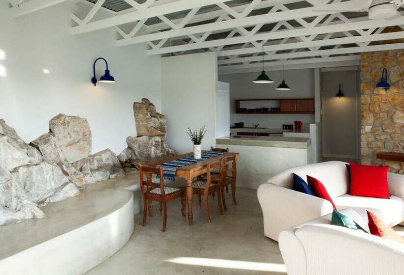 Апартаменты 2 Спальни Вид на Море, Plett Beachfront Accommodation