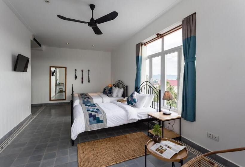 اتاق لوکس سه تخته, Boutique Kampot