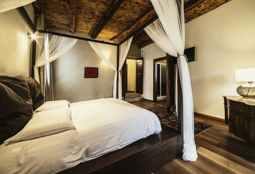 Полулюкс, Relais Villa Gozzi B&b