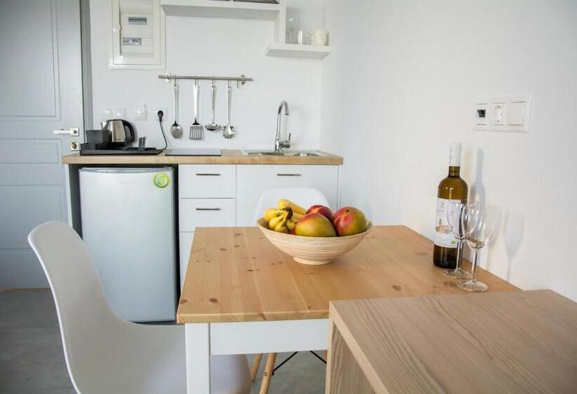 استودیوی استاندارد با چشم‌انداز دریا, Ellie Apartments Stalida