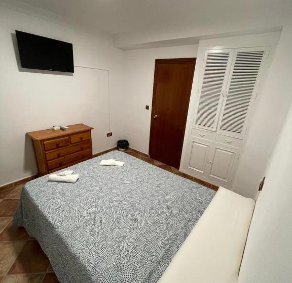 バス共有のスタンダードルーム, Hostal La Campiña