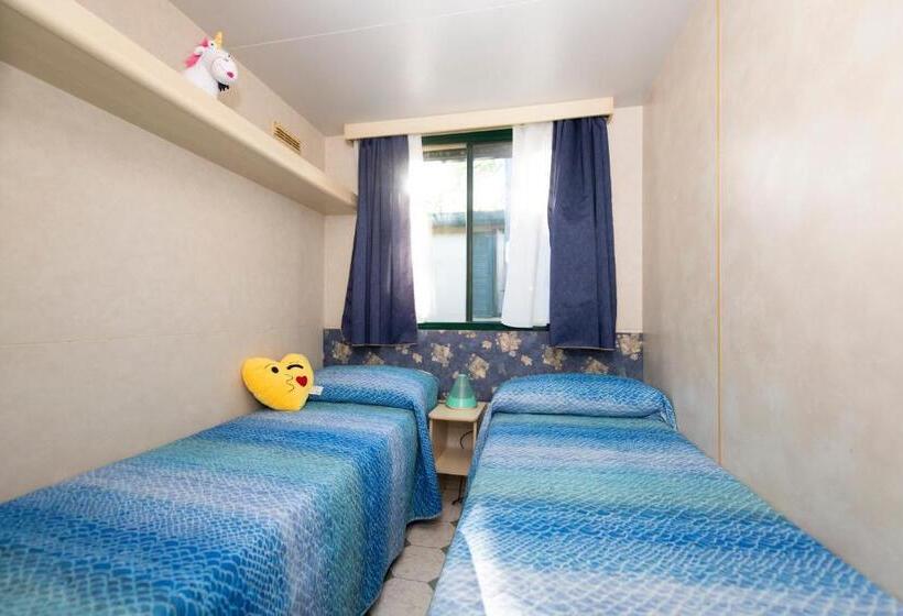بانگلوی استاندارد, Villaggio Europa