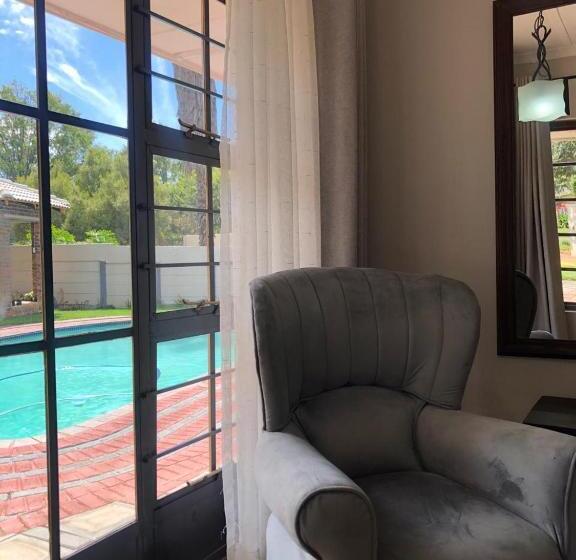 스탠다드 룸 킹사이즈 침대, Serene Guesthouse