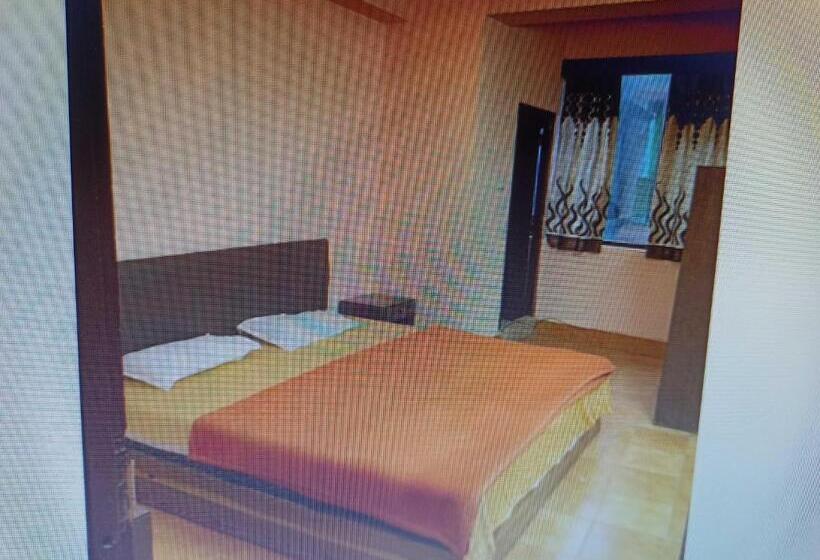 三人经典房间, Oyo Hotel Demazong