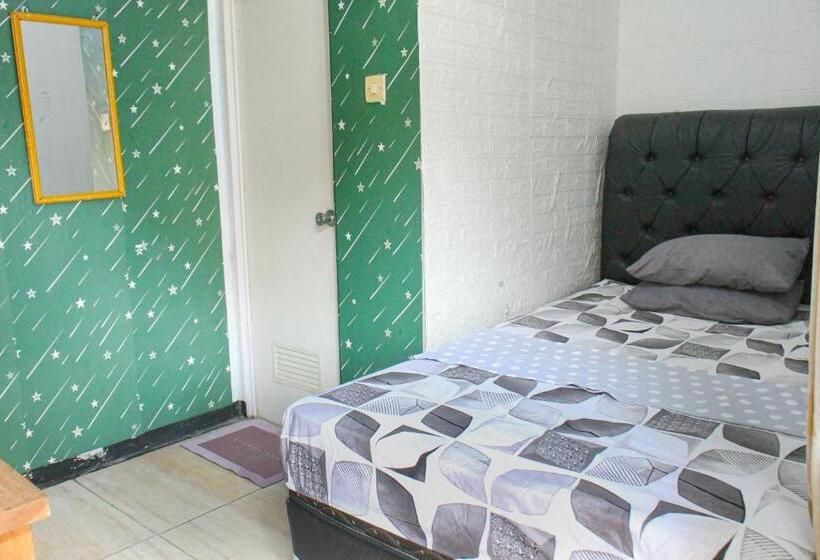 Номер Стандарт Индивидуальный, Pesona Guesthouse Banyuwangi