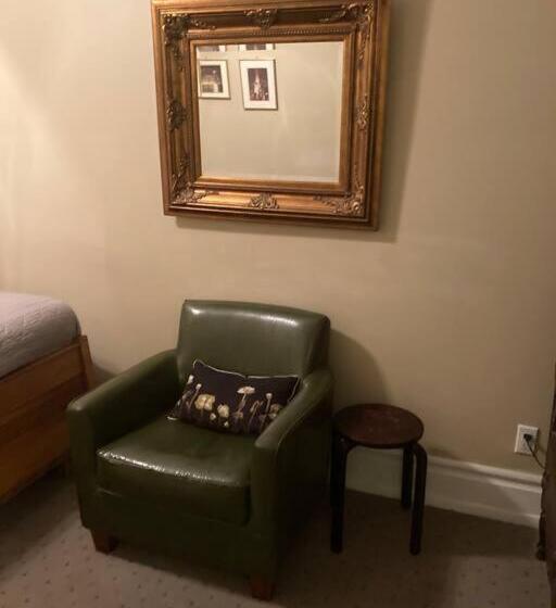 Standard Trippelrum, Private Room With Private Bath In B&b In Lakeview   2d