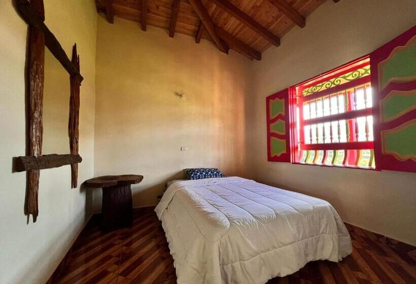 Номер Стандарт Совместная Ванная, Residencia Artistica Y Hostal Los Colores