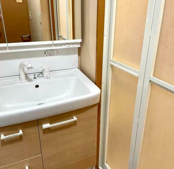 Семейный Номер, Thanyaporn House