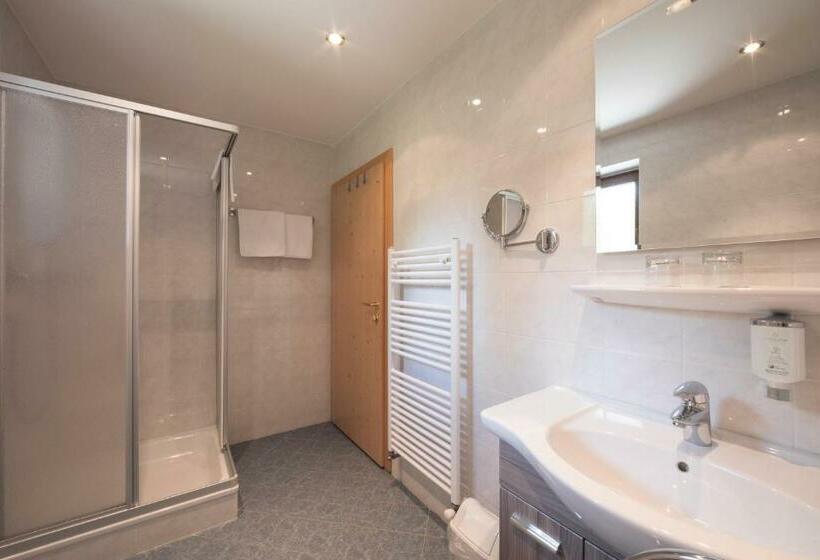 Номер Комфорт, Berghotel Zum Zirm