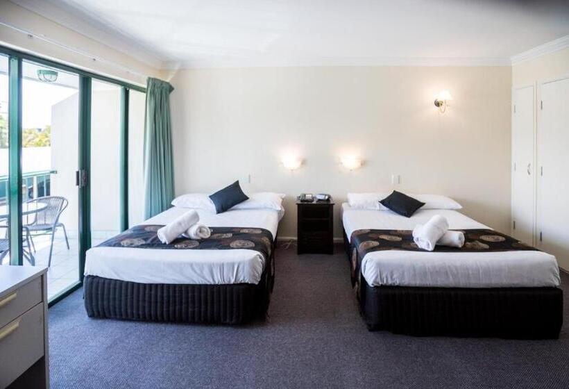 Номер Стандарт 2 Двуспальные Кровати, Comfort Hotel Pacific Cleveland