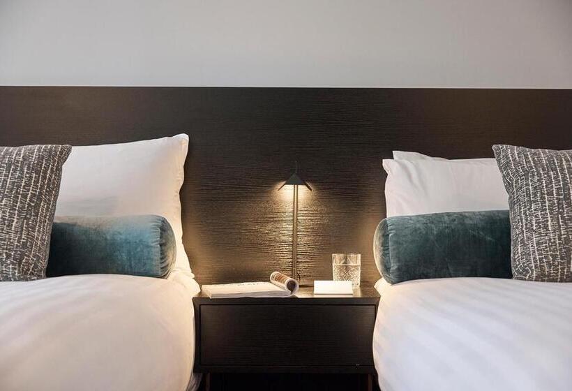 اتاق خانوادگی, Rydges Perth Kings Square