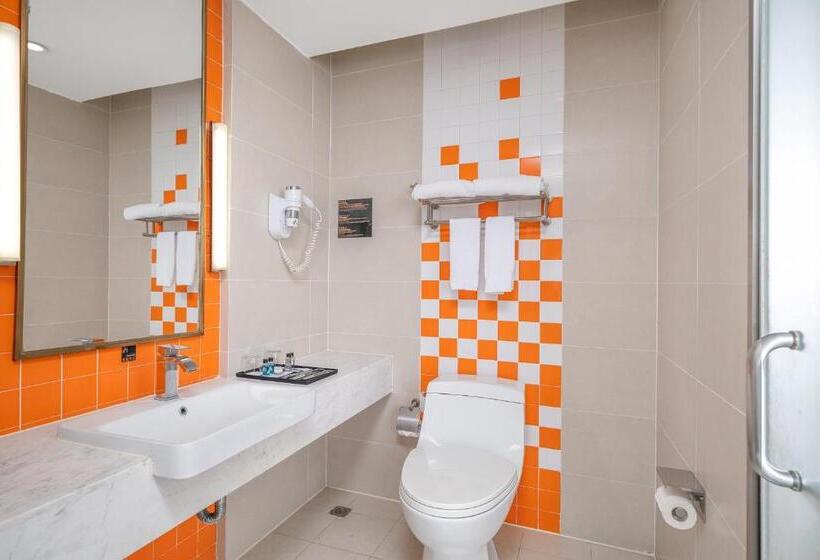 Номер Superior, Guangzhou Baiyun Airport Rejoice By Argyle Hotel Rehe Metro Exit B   Free Shuttle Bus Is Provided Du