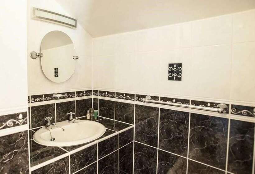标准间, Bendene Townhouse