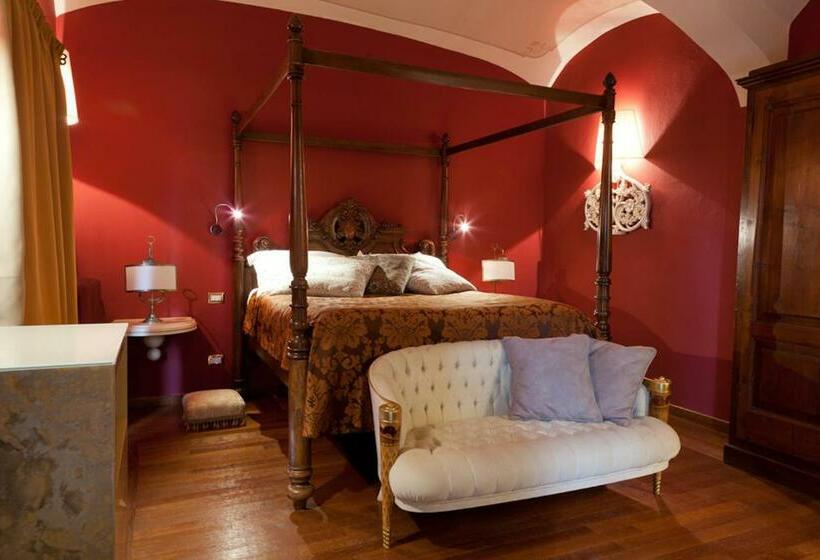 带按摩浴盆的套房, Relais Montemaggiore