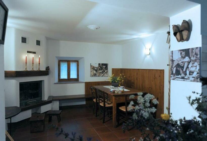 침실 2개 아파트, Albergo Diffuso Comeglians