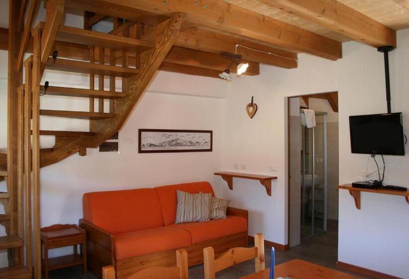 샬레, Albergo Diffuso Comeglians